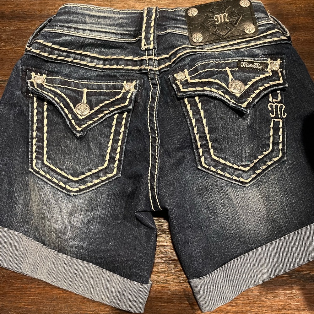 Miss me shorts size 24